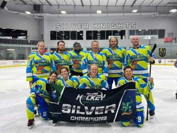 beer-league-hcoey-tournament-vegas-green-team adult hockey tournament players team picture