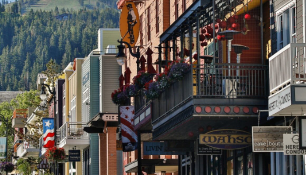 park city utah location image for a 3rd line hockey tournament